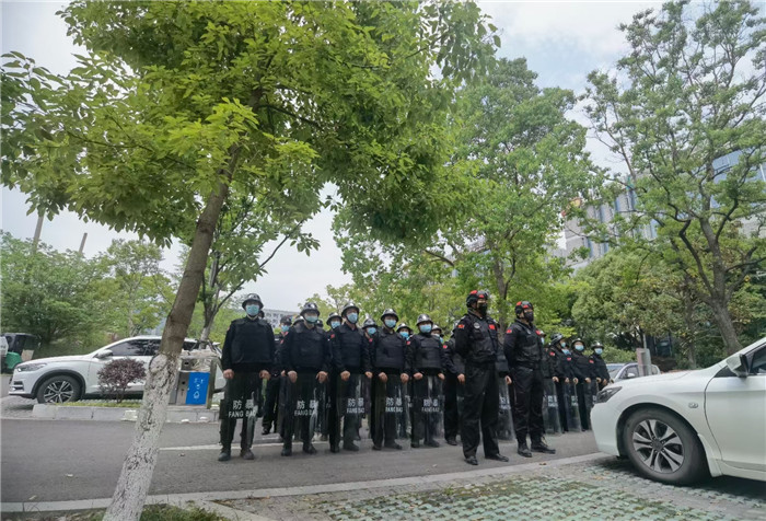 棲霞區拆遷安保出勤80人